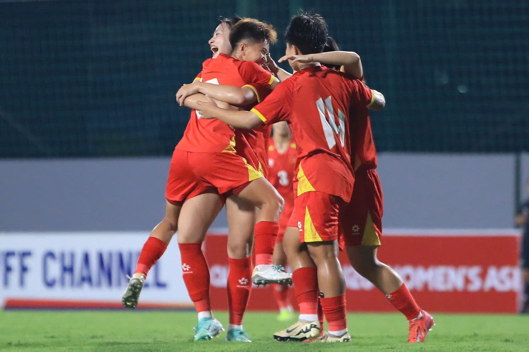 z6880670501411adcc5e7ea1ce2143235017ecfe879133