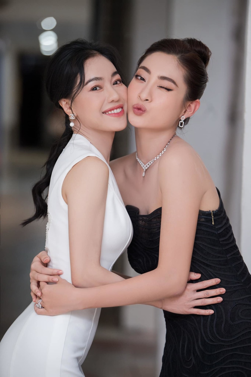 ba trum hoa hau pham kim dung nhan nhu dieu dac biet den con cung luong thuy linh 1668847148 5