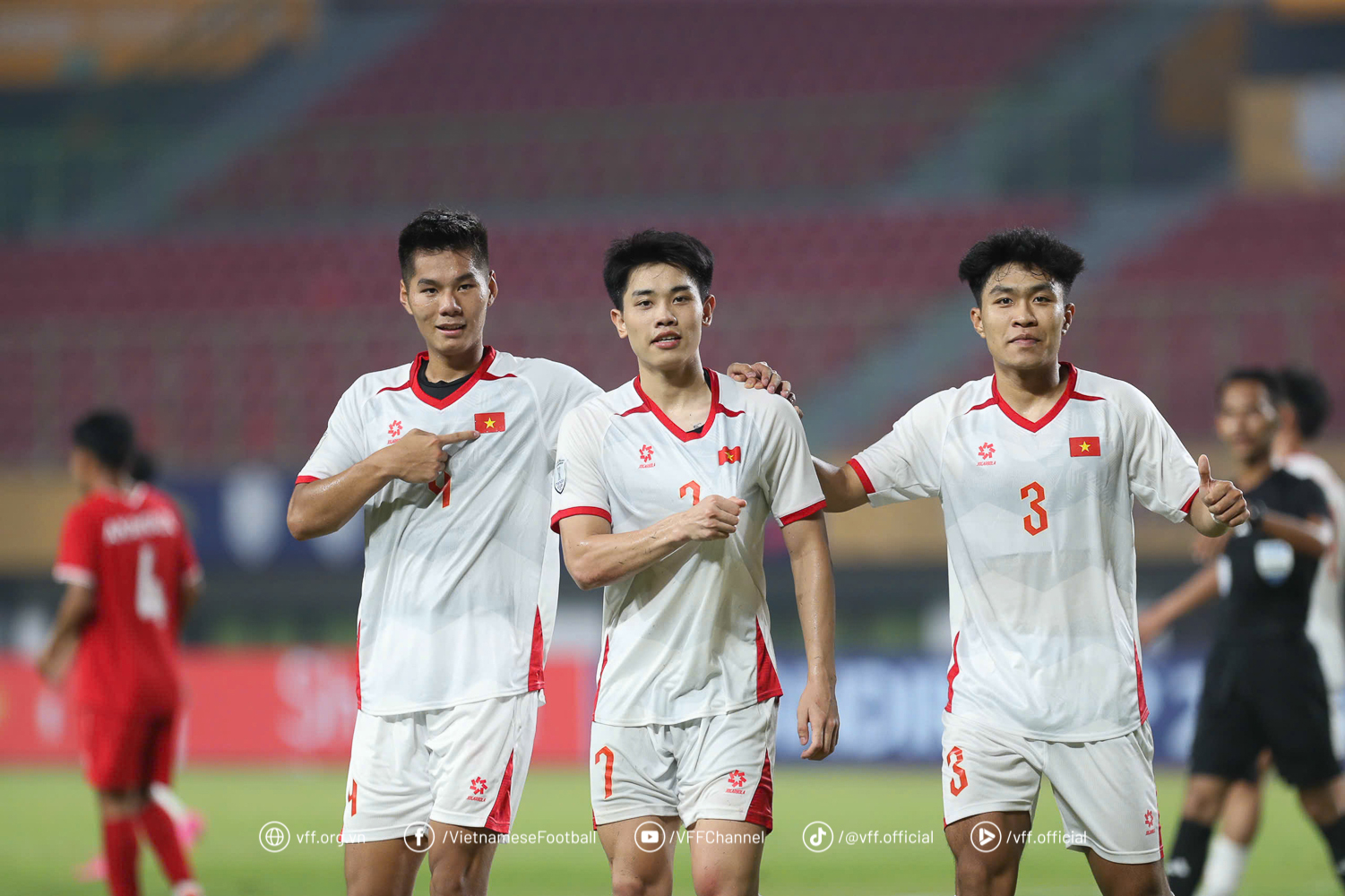 z68210973107835f12c2676e70eb10a6689ec28396f33f