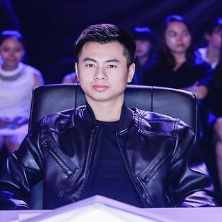 1511689065 213 nhac si duong cam