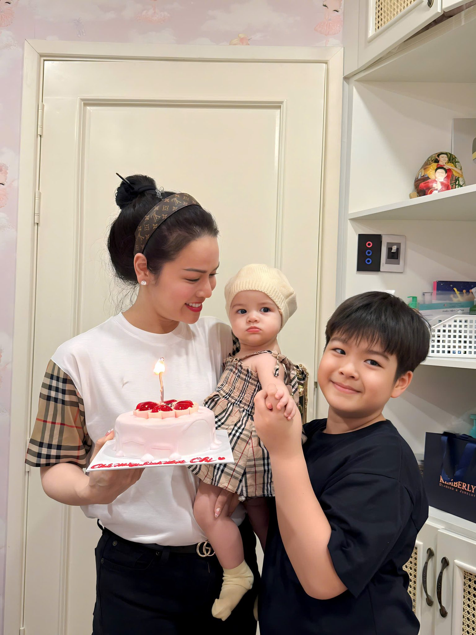 531318435241481477682026122165779151389377019n