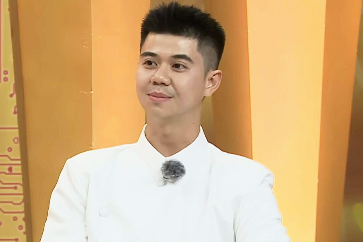 2eww 17643942196131258549694