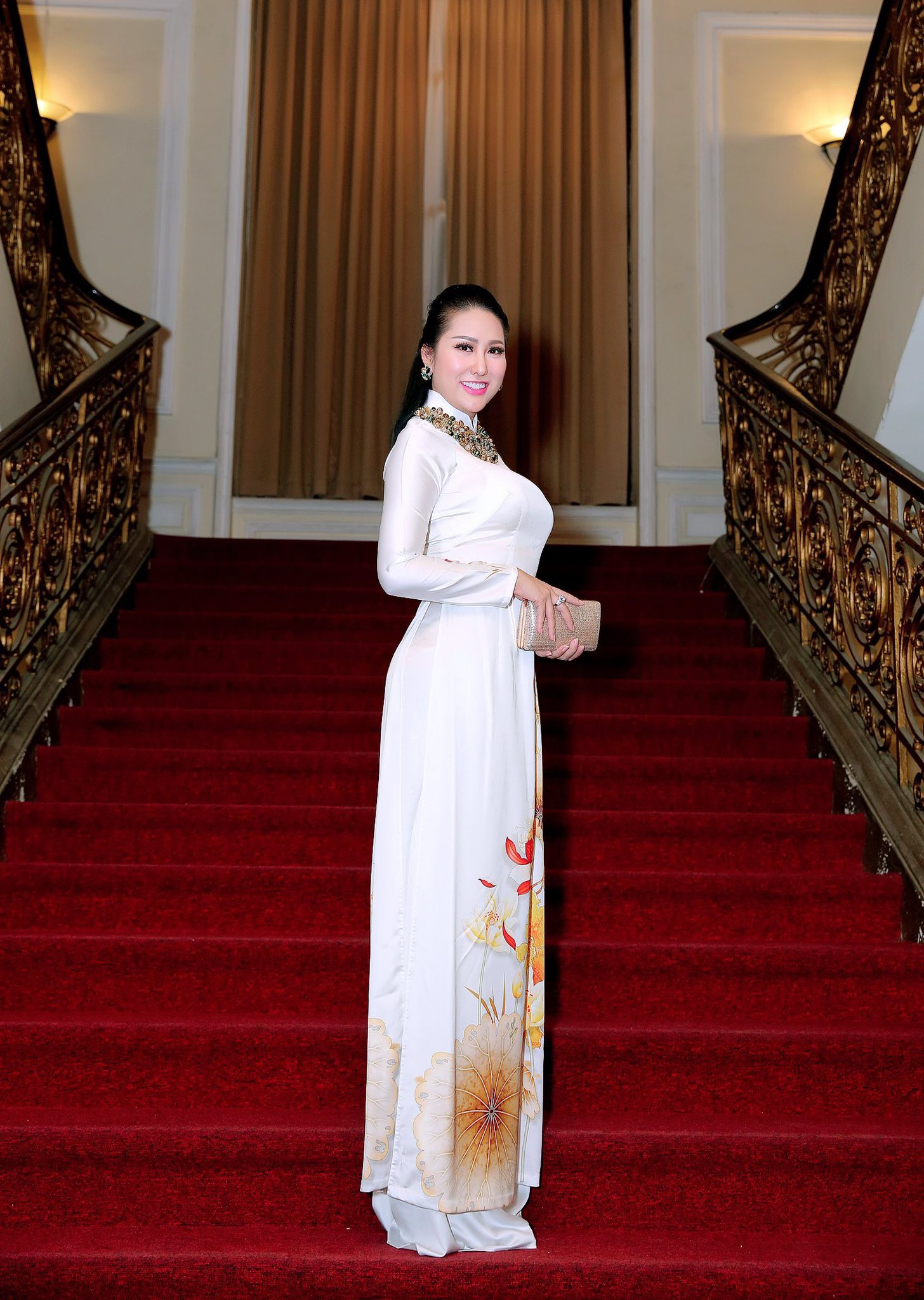 518180748250635381465698348589024408222315218n