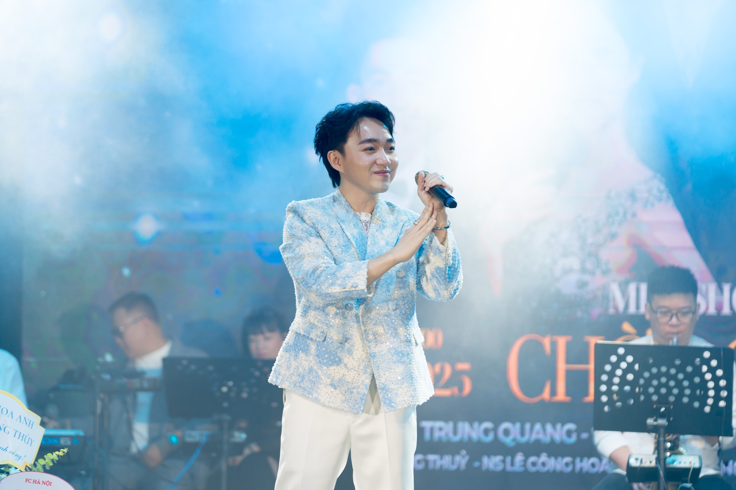 1 ca si trung quang 1