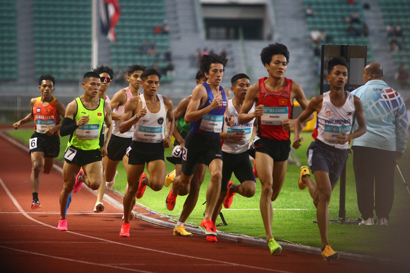 sam van doi dien kinh 1500m nam 81