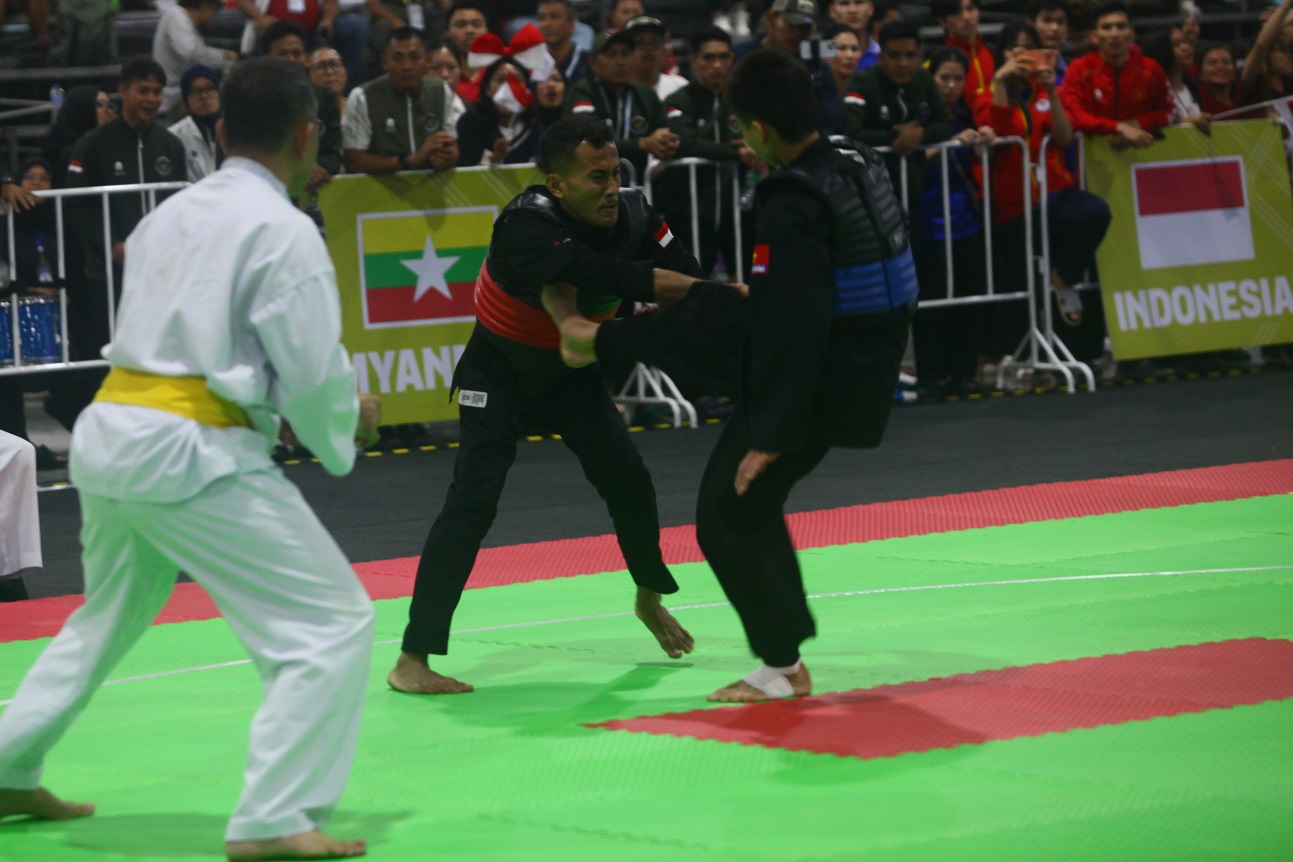 nguyen duc hau duoi 45kg pencaksilat 7