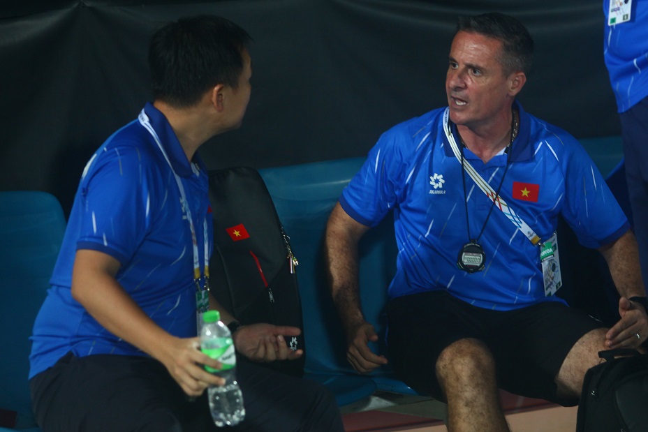 tro ly hlv mai duc chung 