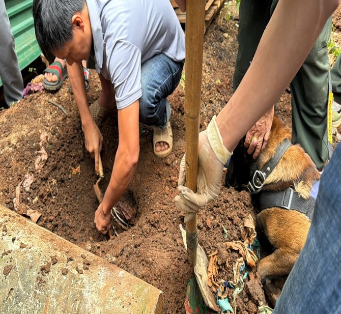 Hơn 200 cảnh sát đồng loạt khám xét nơi ở, bắt hàng chục đối tượng trong một chuyên án lớn