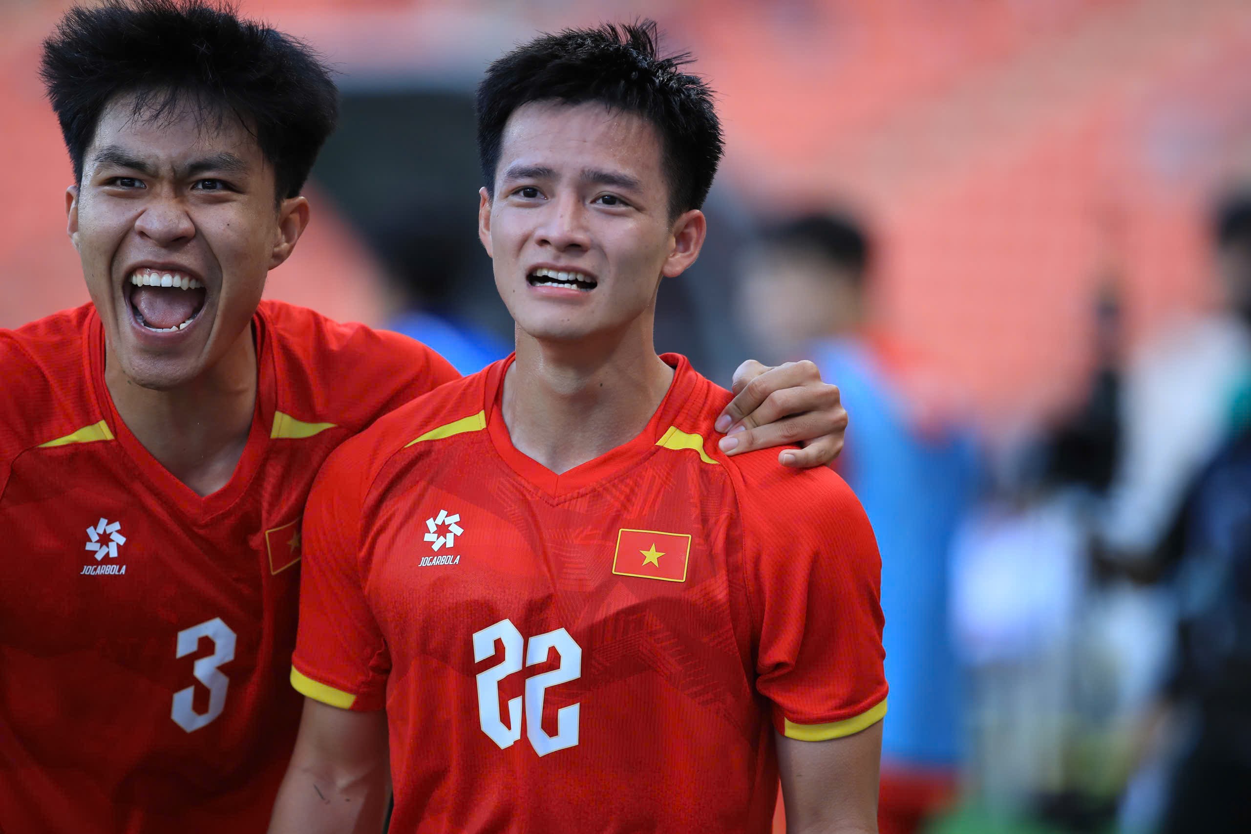 z73296350965038f4cd2b2ce1bedcce63a1119b92e444f