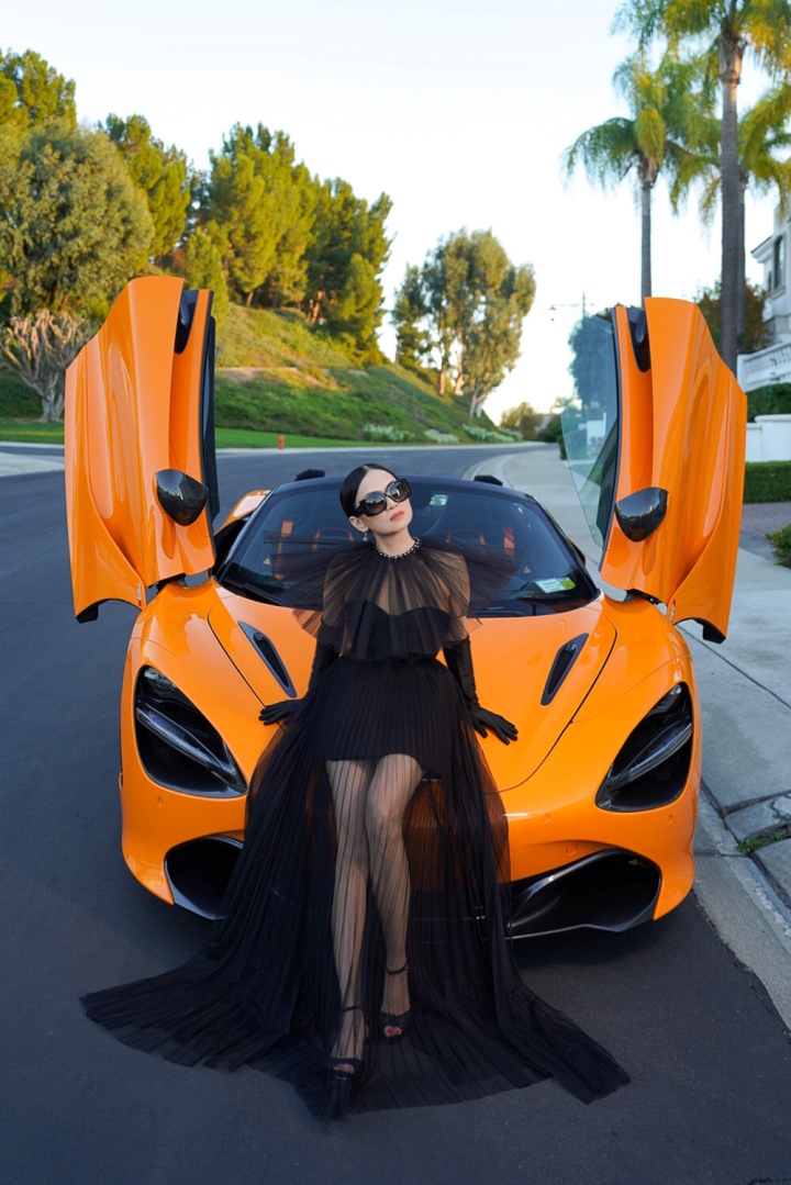 photo 5 16874792113811063130017