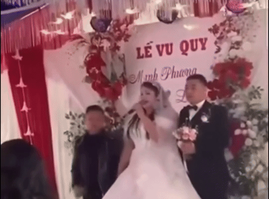 ezgif 2e226e15cf8f4a9b