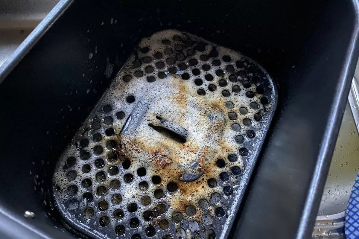 0after applying the cleaning liquid on the baskets i instantly noticed the foamy spray start to turn brown jpeg