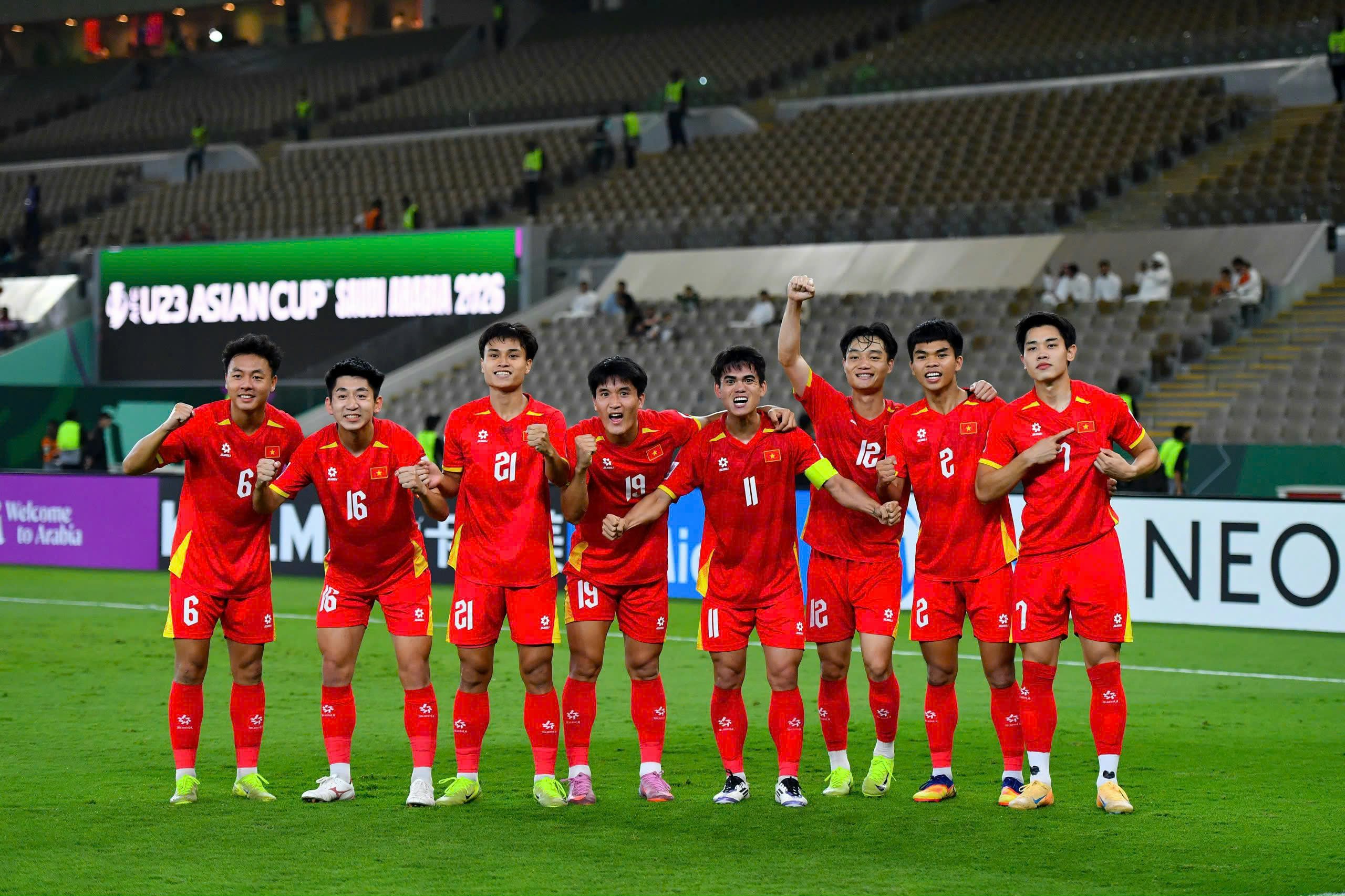 z7438643477402fe9032e3eaa501fb80ddad1cb07af55b