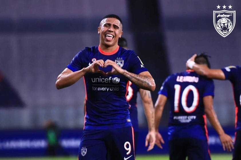 2d9a48f4 a5a6 46bc 80f6 8b722946 6985ac07efc56