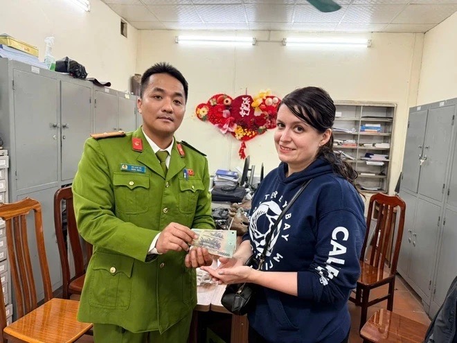 63787555715413593036090634523661891153303332n