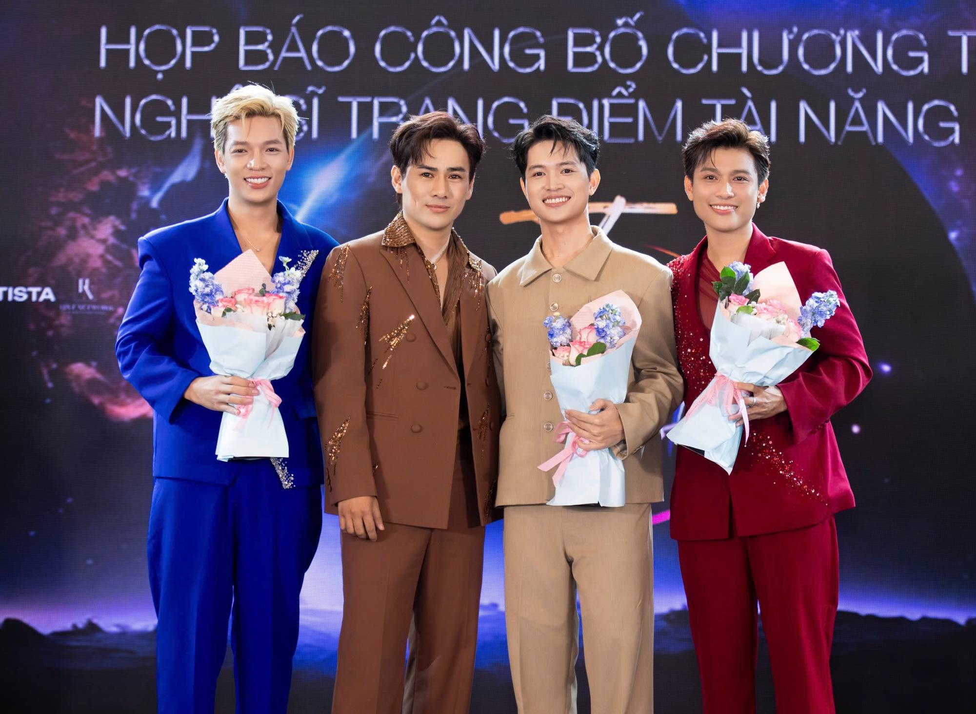 top 3 the mua mua dau va chuyen gia trang diem ho thien tuan