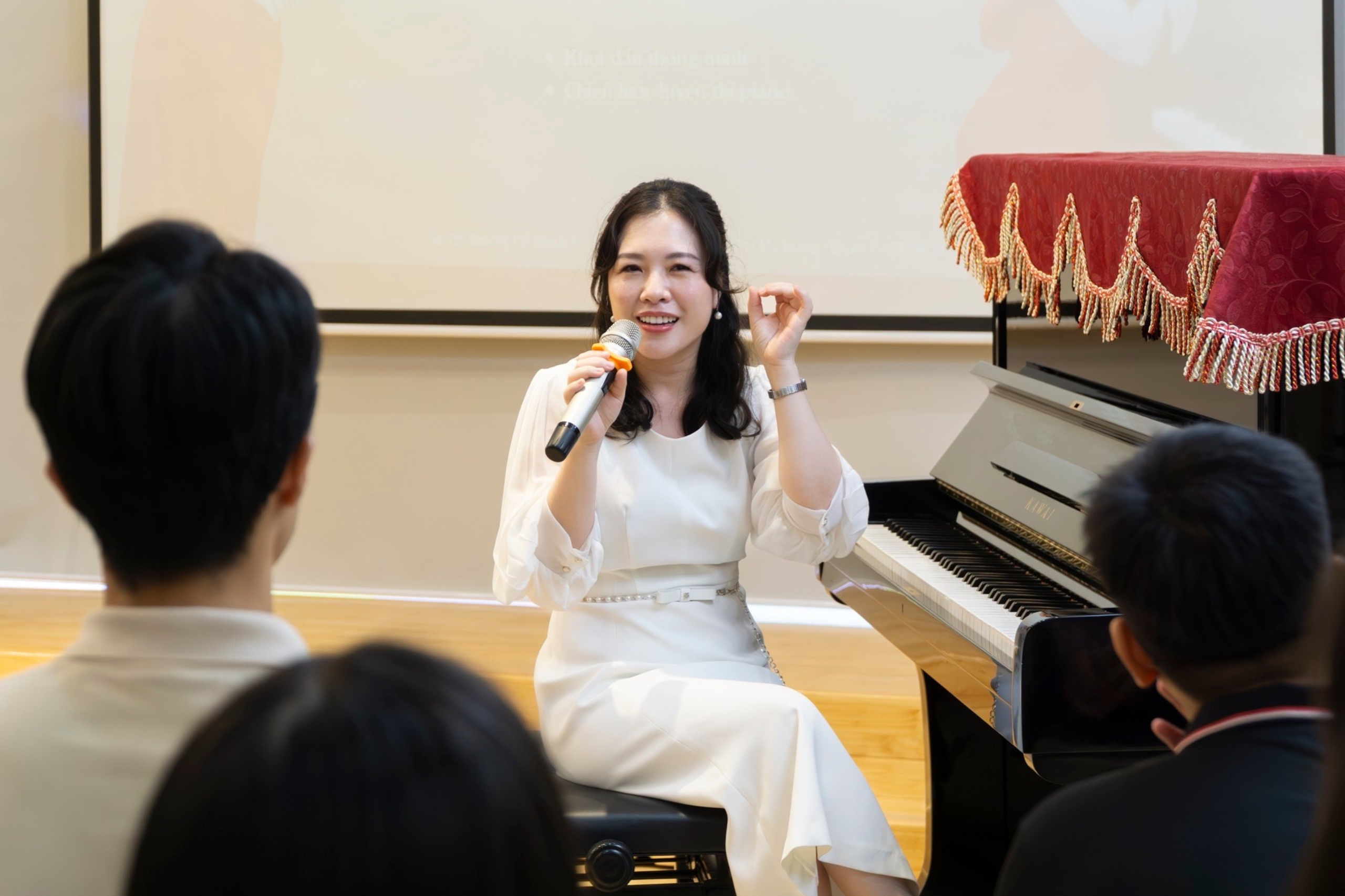 10 thuyen ha trong mot buoi wokrshop chuyen de ve su pham piano tai tp hcm