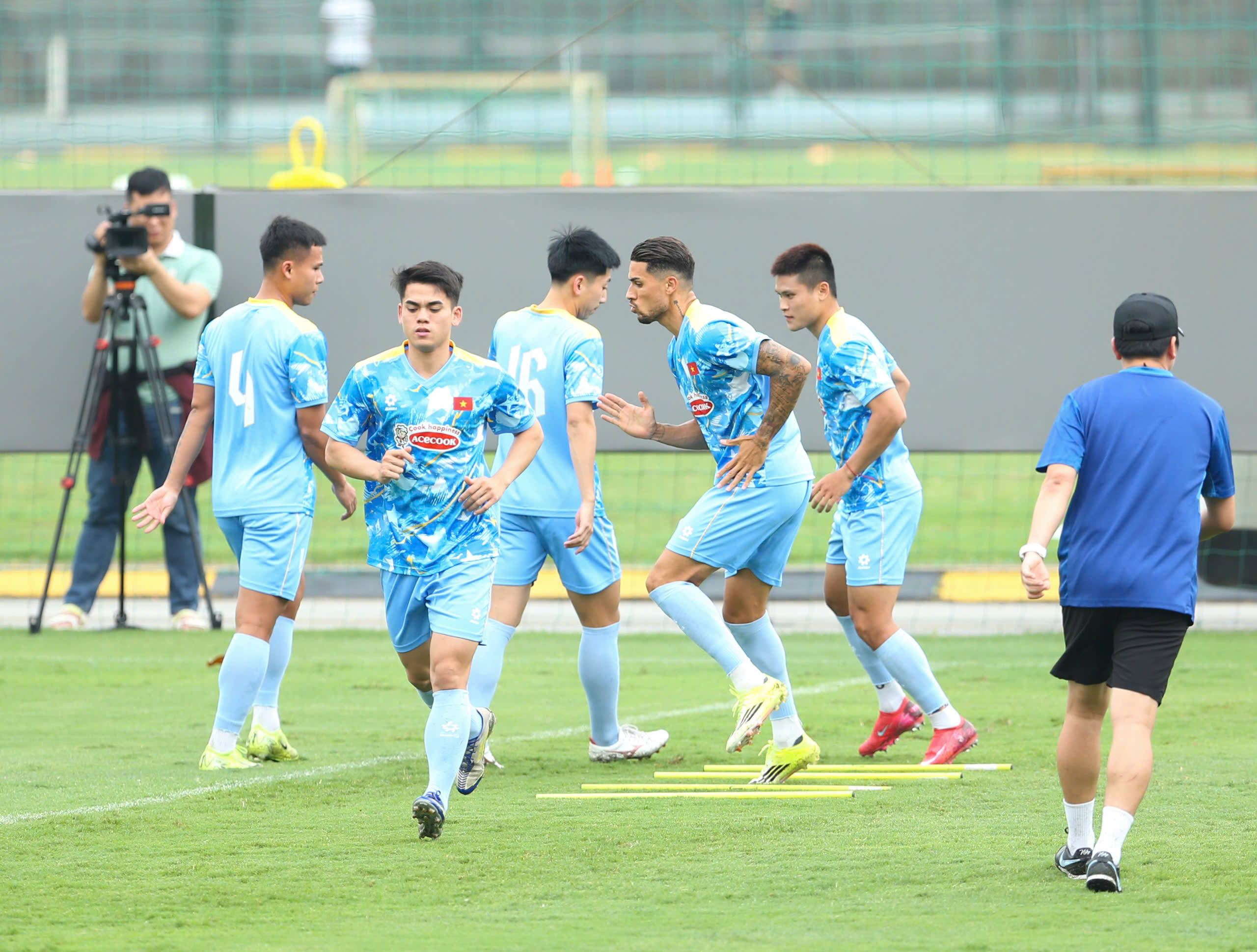 z76499577099919564267ab35b069136fcd6049a237ba7 1