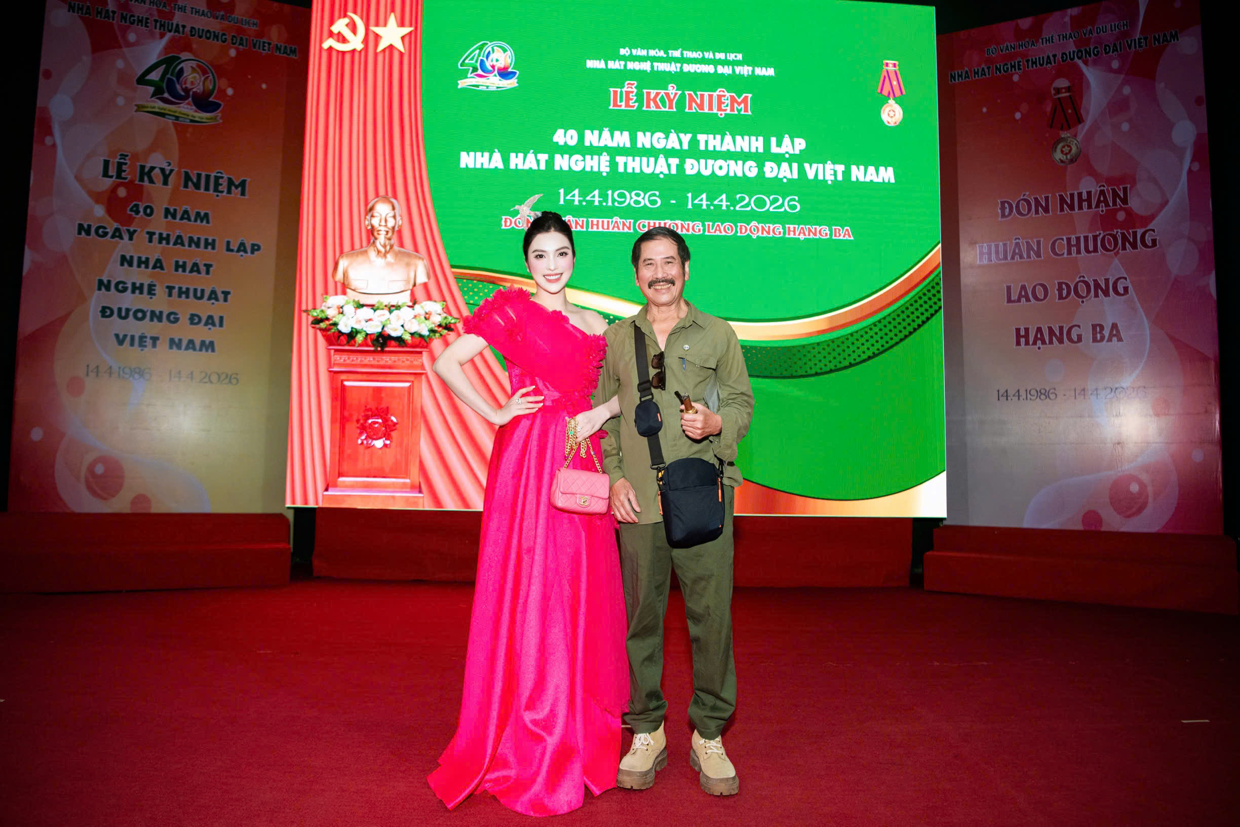 z77282306445460bee1c7a7b25e7af39288f6e409b4825