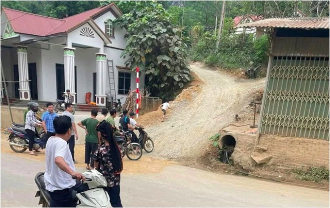 Nghi án bố đánh con trai 12 tuổi tử vong: Dấu hiệu bất thường của người bố trước khi bị tạm giữ 