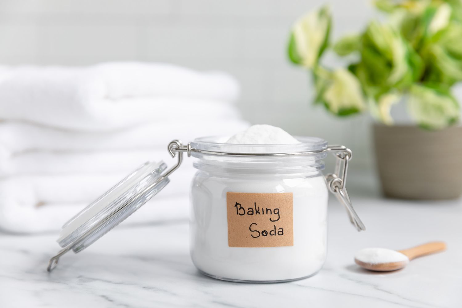 harper bazaar baking soda co an duoc khong the spruce