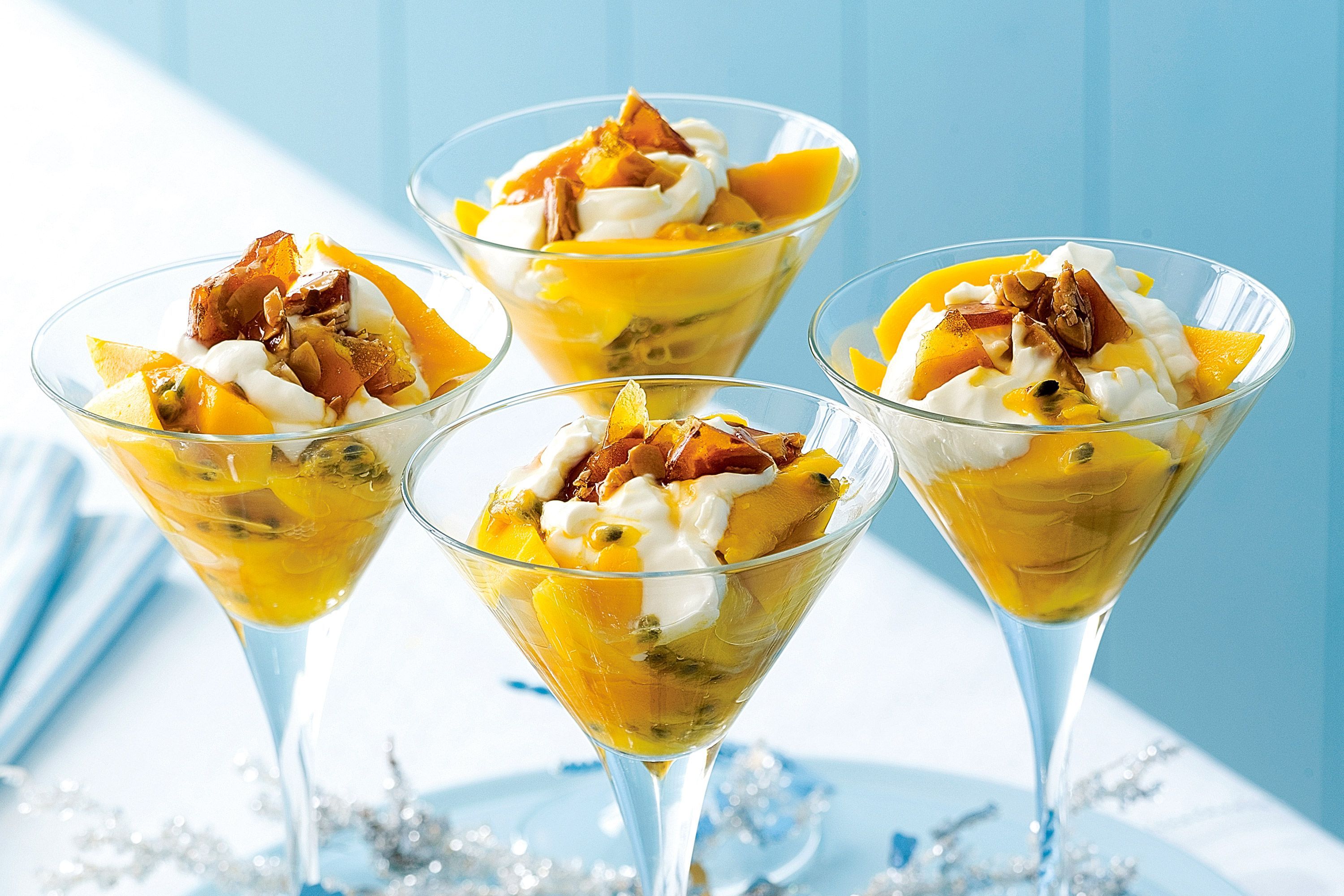 mango with yoghurt and almond praline 26024 1