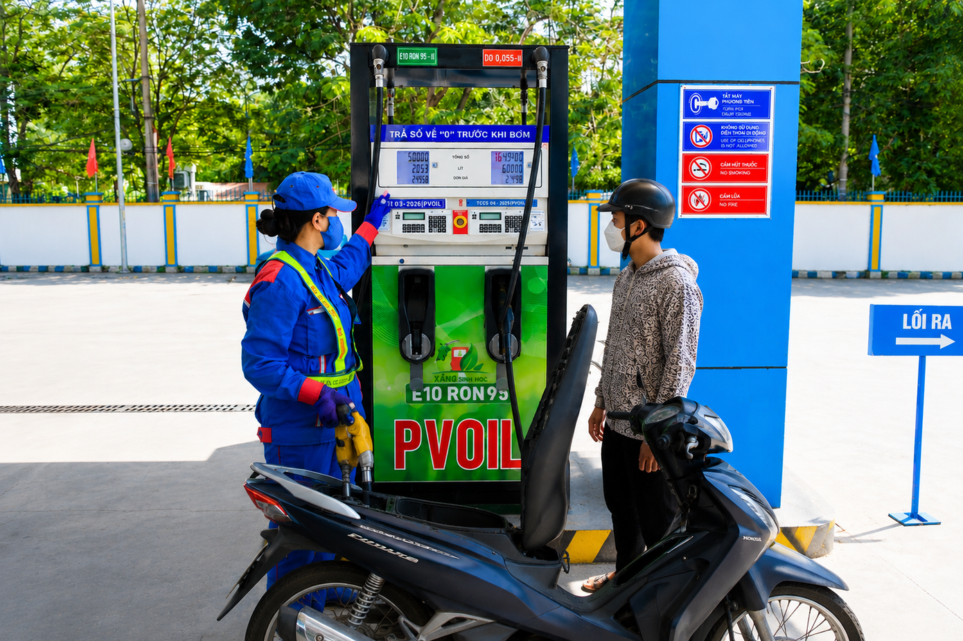 Chủ xe đời cũ cần lưu ý gì khi chuyển từ xăng A92/A95 sang E10 để không hại máy?