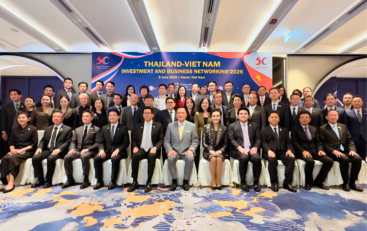 nh 1 ong saravoot yoovidhya giam doc dieu hanh ceo tap doan tcp vi tri thu nam tu phai sang o hang tien sanh