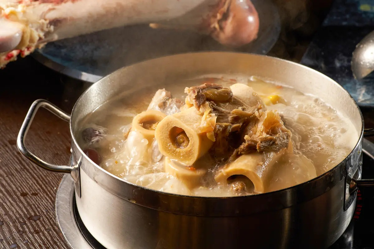 bone broth soup1195090804