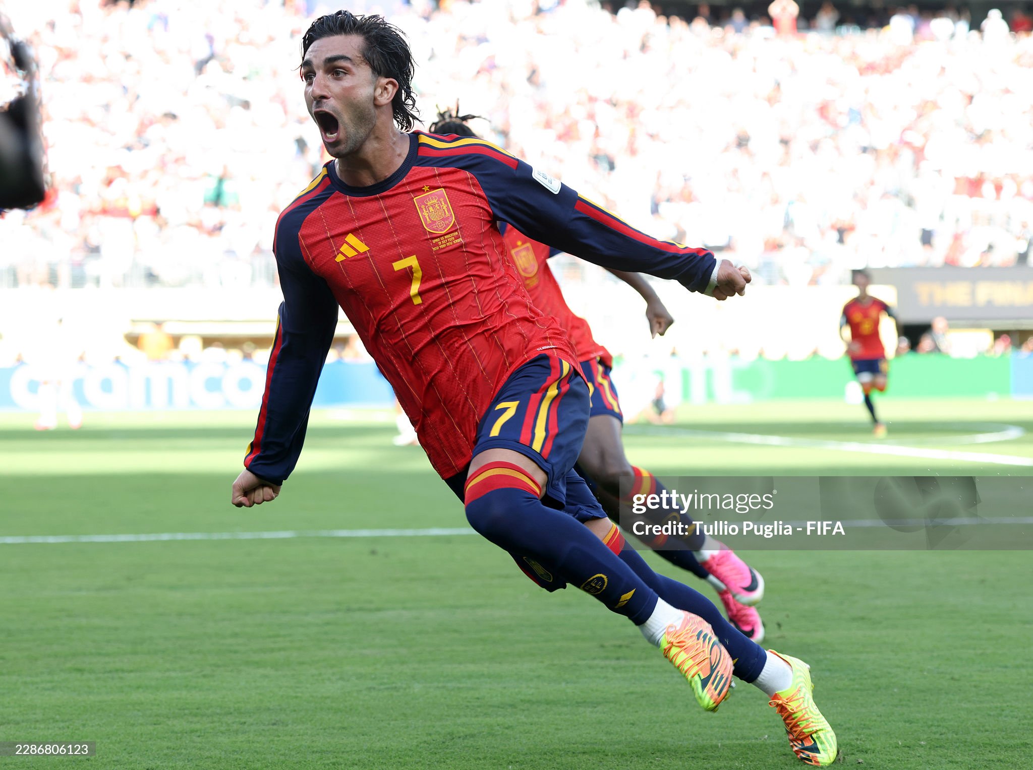 tay ban nha ferran torres