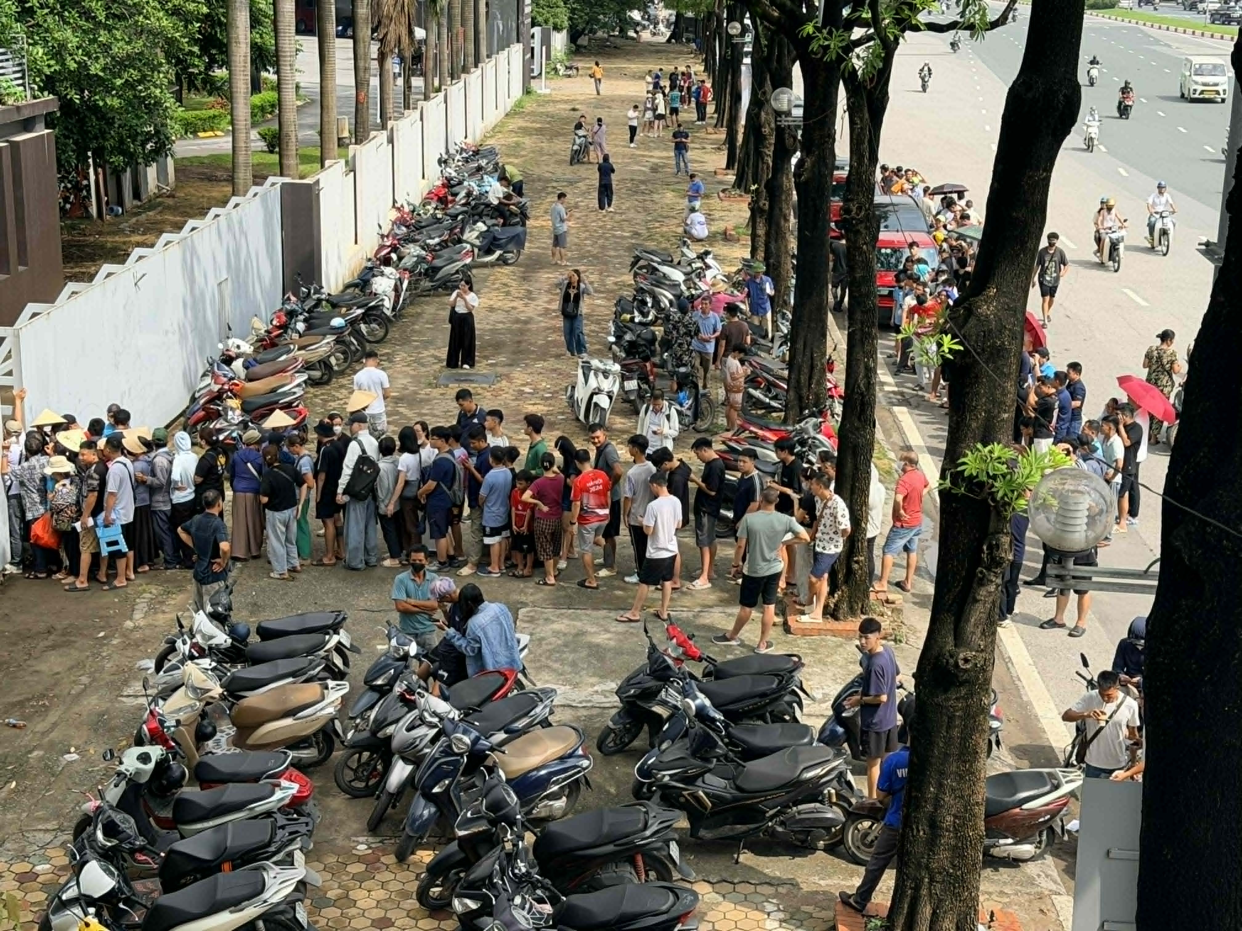 ve viet nam singapore 5