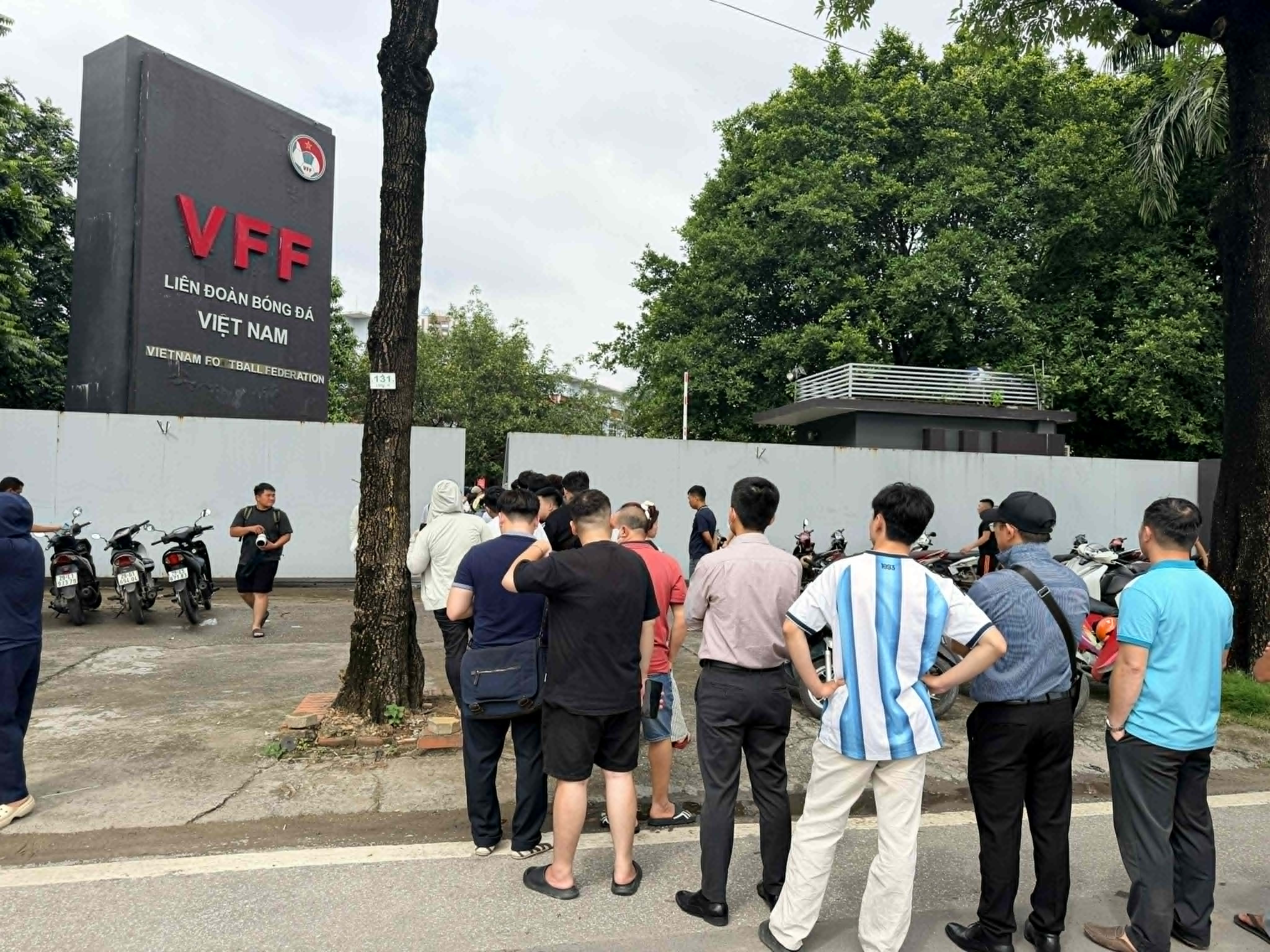 ve viet nam singapore 7