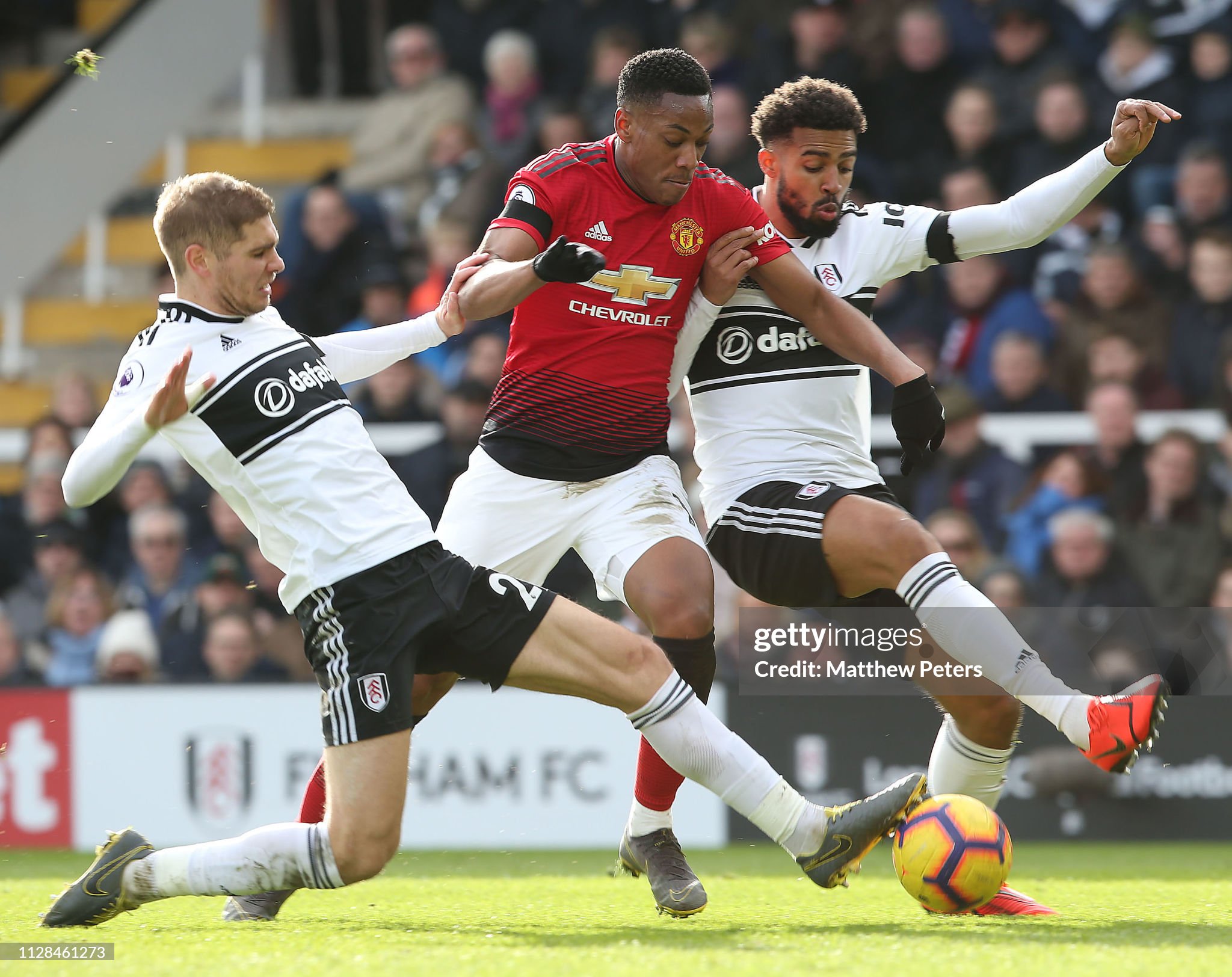 cyrus christie ngoai hang anh