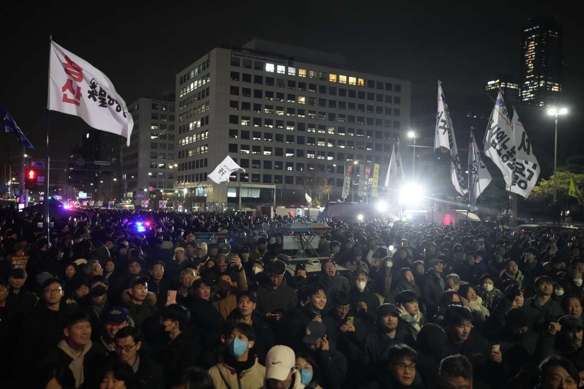 17332462331056459southkoreamartiallaw22935