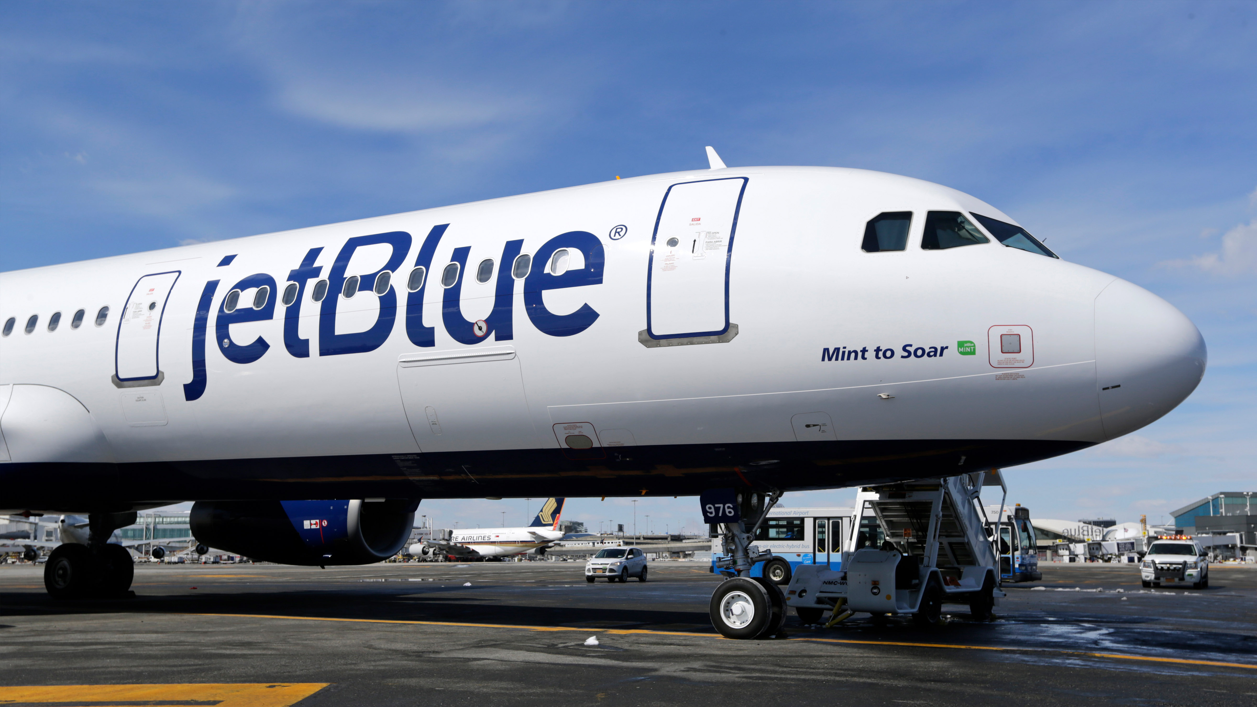 15770117010725 cc aqp jetblue img