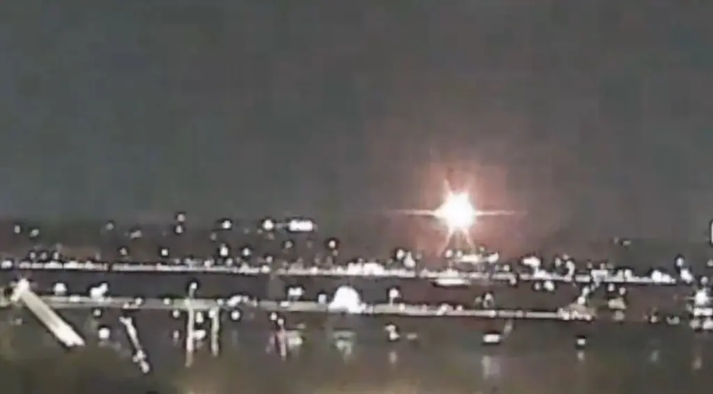 small airplane crashes river near 97588052e38cfc