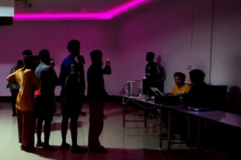 9e353824a5cac2653a249a5b3541ab65