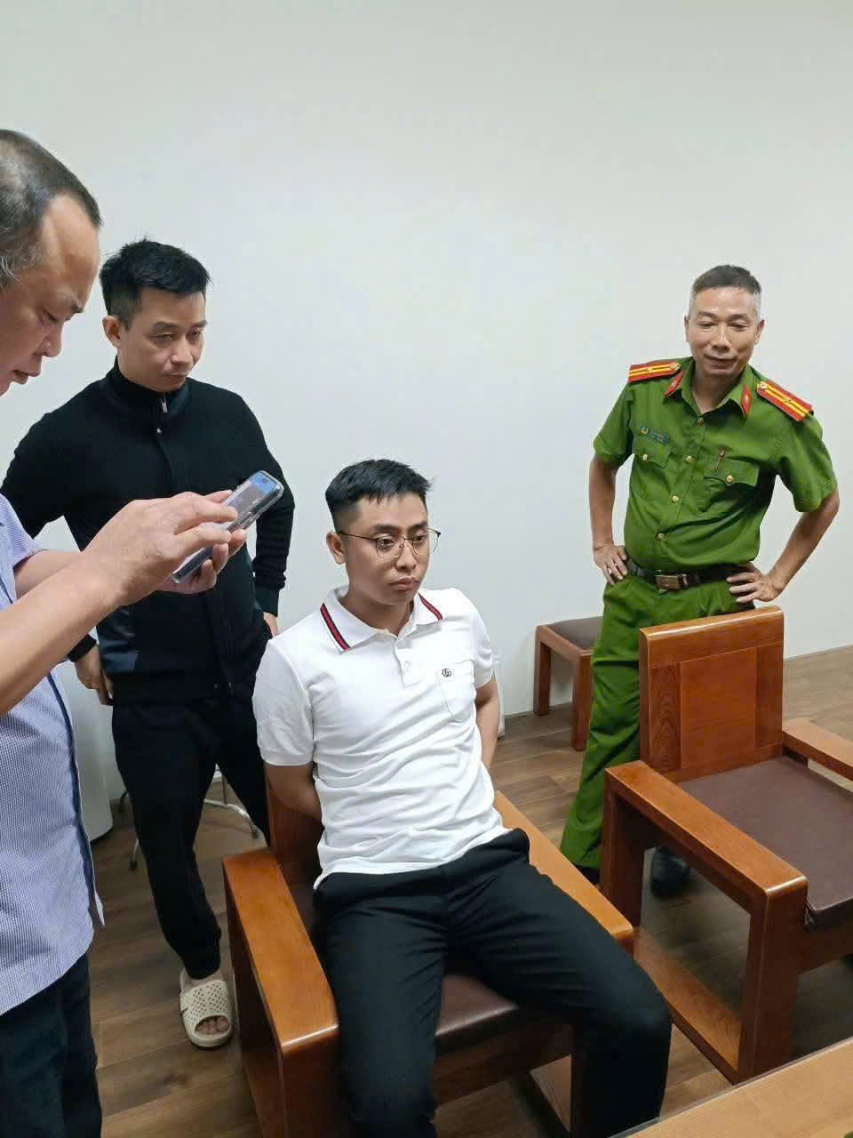 z65198459979125543b4c48a17feddb97554753a8eccf9