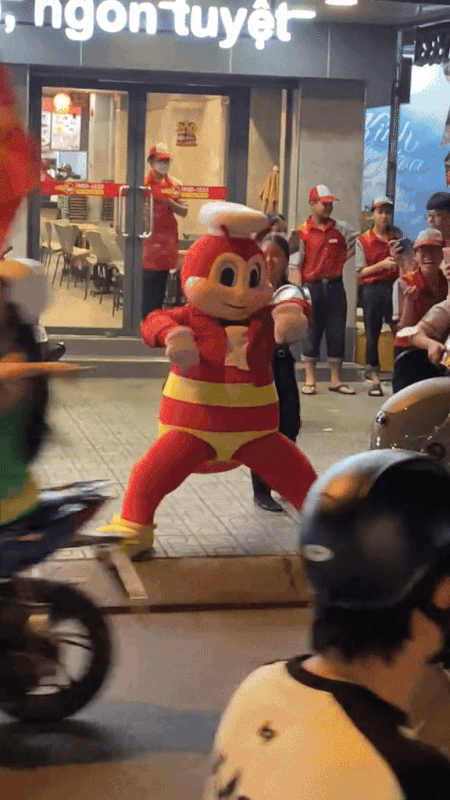 snaptik7456469952619400456 ezgifcom resize 1