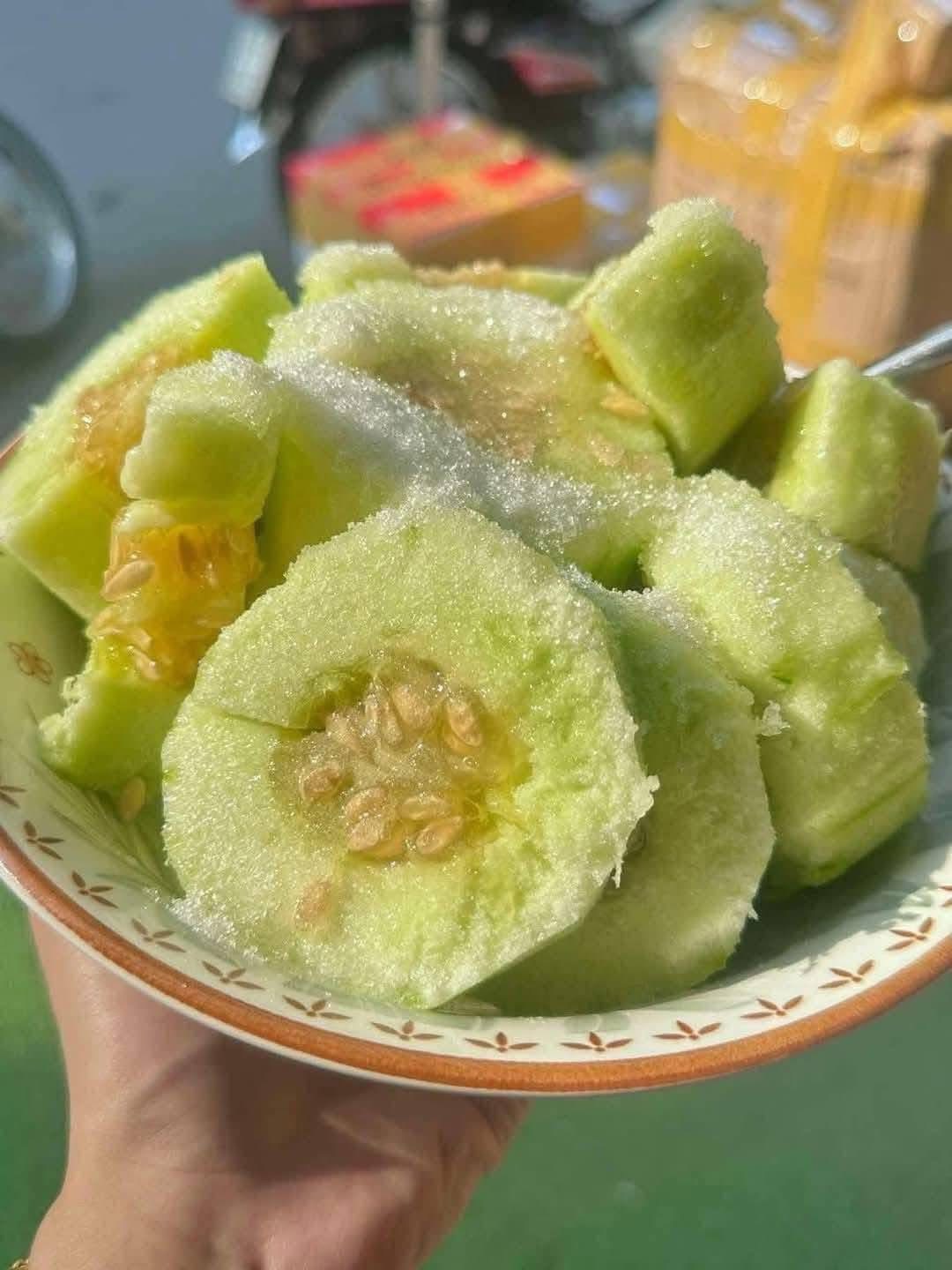 Loại quả rẻ bèo, không lo "ngậm" thuốc trừ sâu được ví như “quốc hồn quốc tuý” ở miền Bắc dịp hè- Ảnh 11.