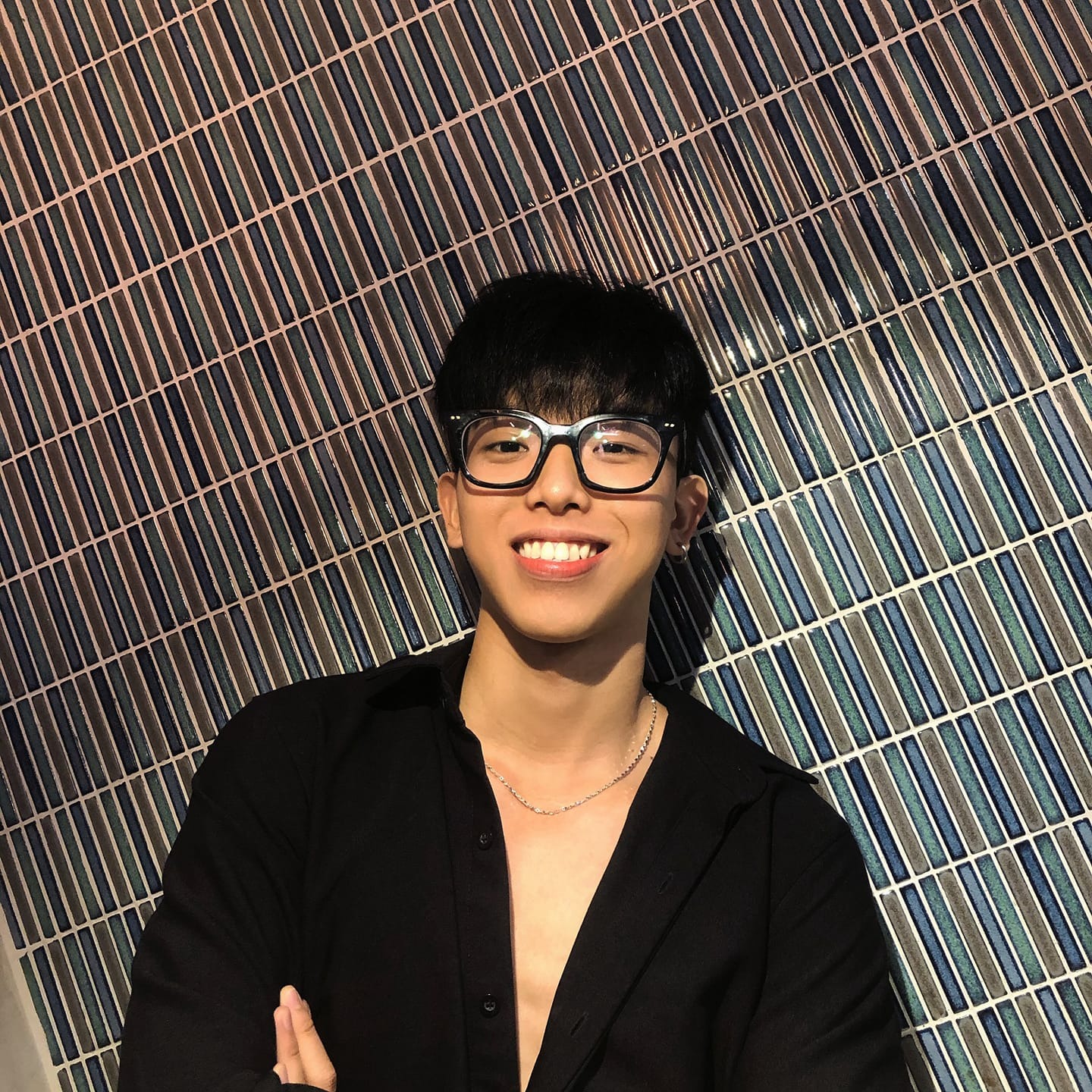 185984625108236262559200738214