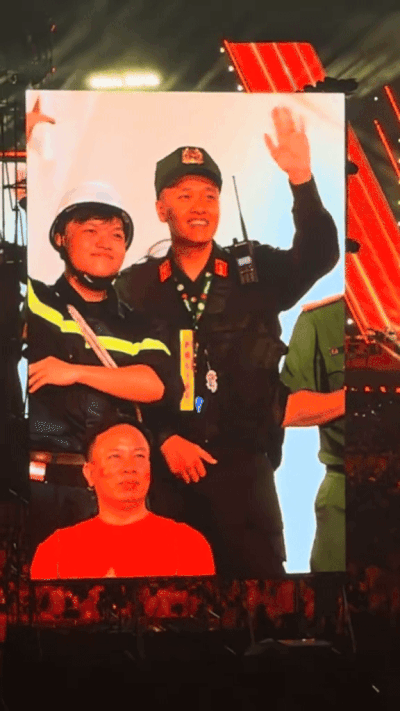 ilovetikcomtiktokmedia0012de6b0225c046d19e5051d89f56bf8a4-ezgifcom-resize.gif