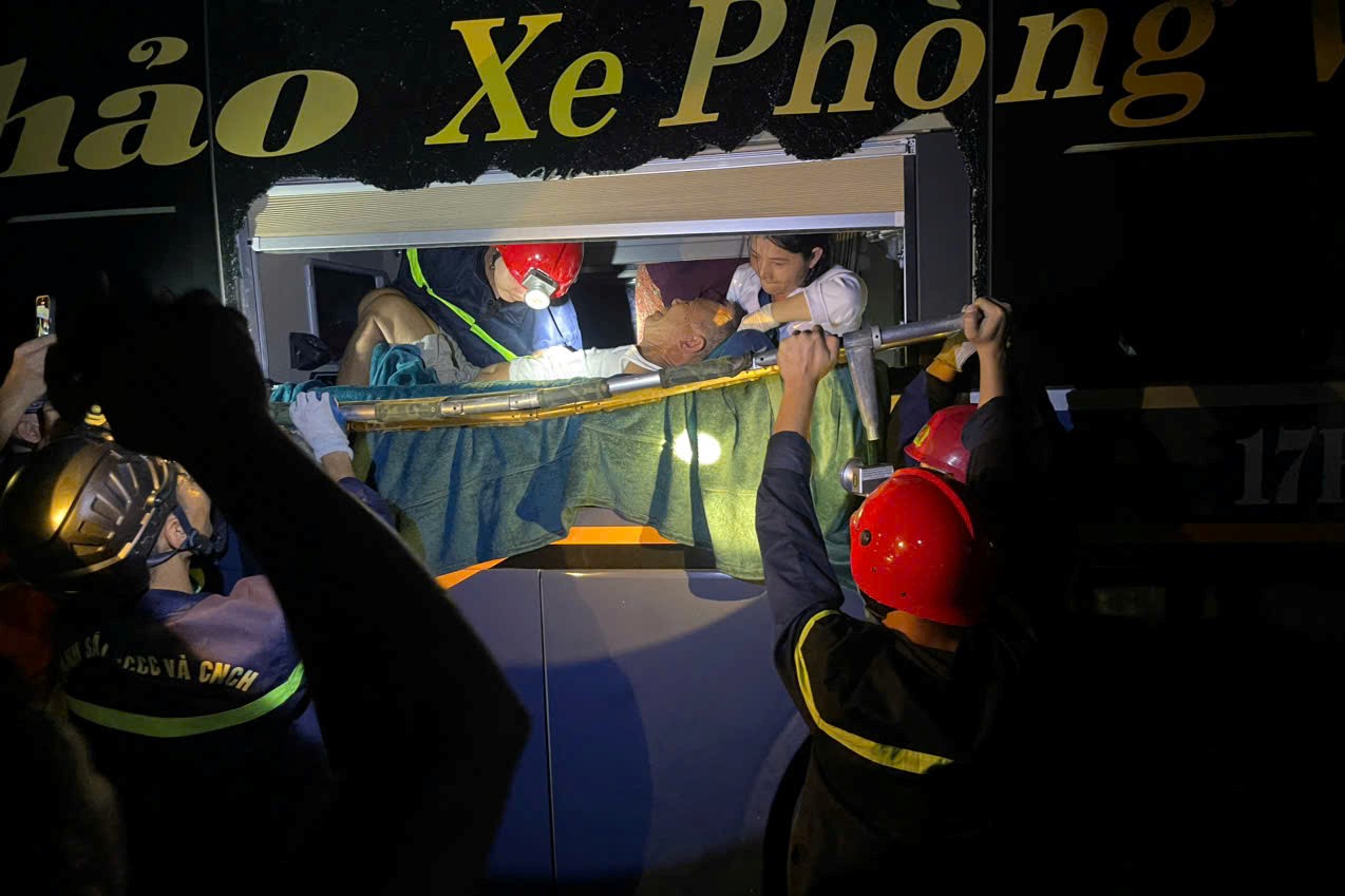 z7002483195728978482003361bacca78e85e2f948f84e