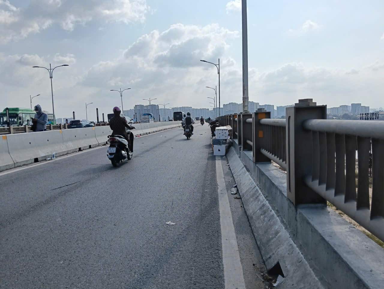 z7136698128861af57450022ec06994cd064d9037b0cf5