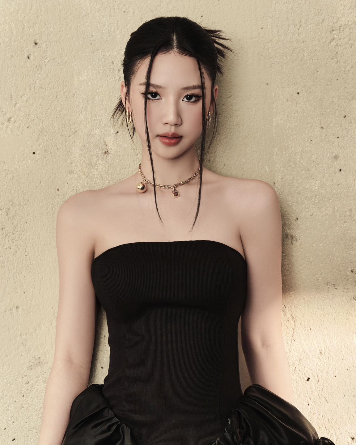 48963276711863077295326158050160869561659185n