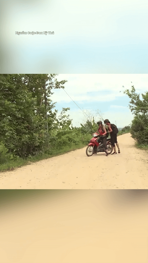 netizenaolailoatkhoanhkhacthaiocucgatcuaminhtrieuvakyduyentrensongtruyenhinh ezgifcom video to gif converter 1