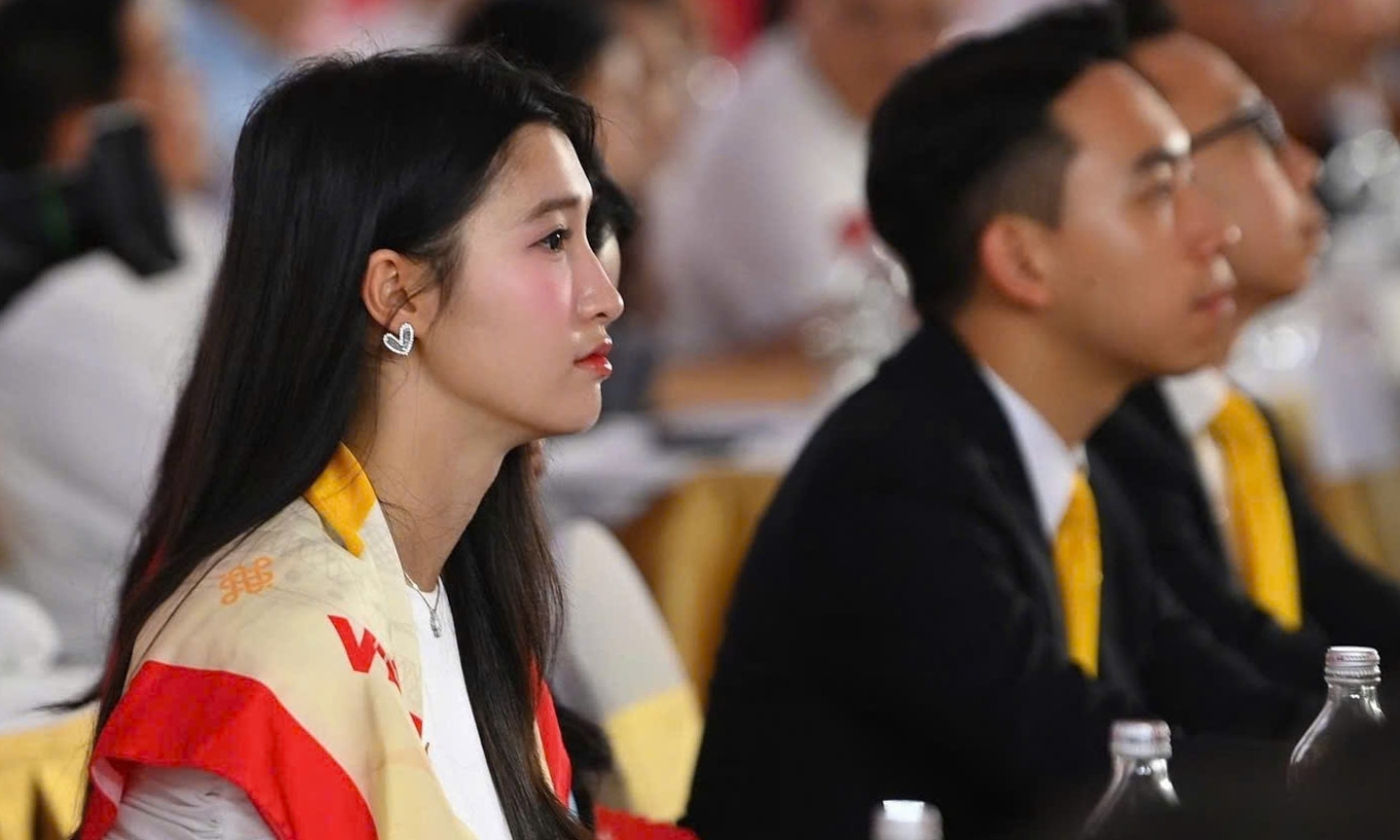 a ha u phuong nhi va cho ng 17 8580 6186 1755593038 17649534626551787415609