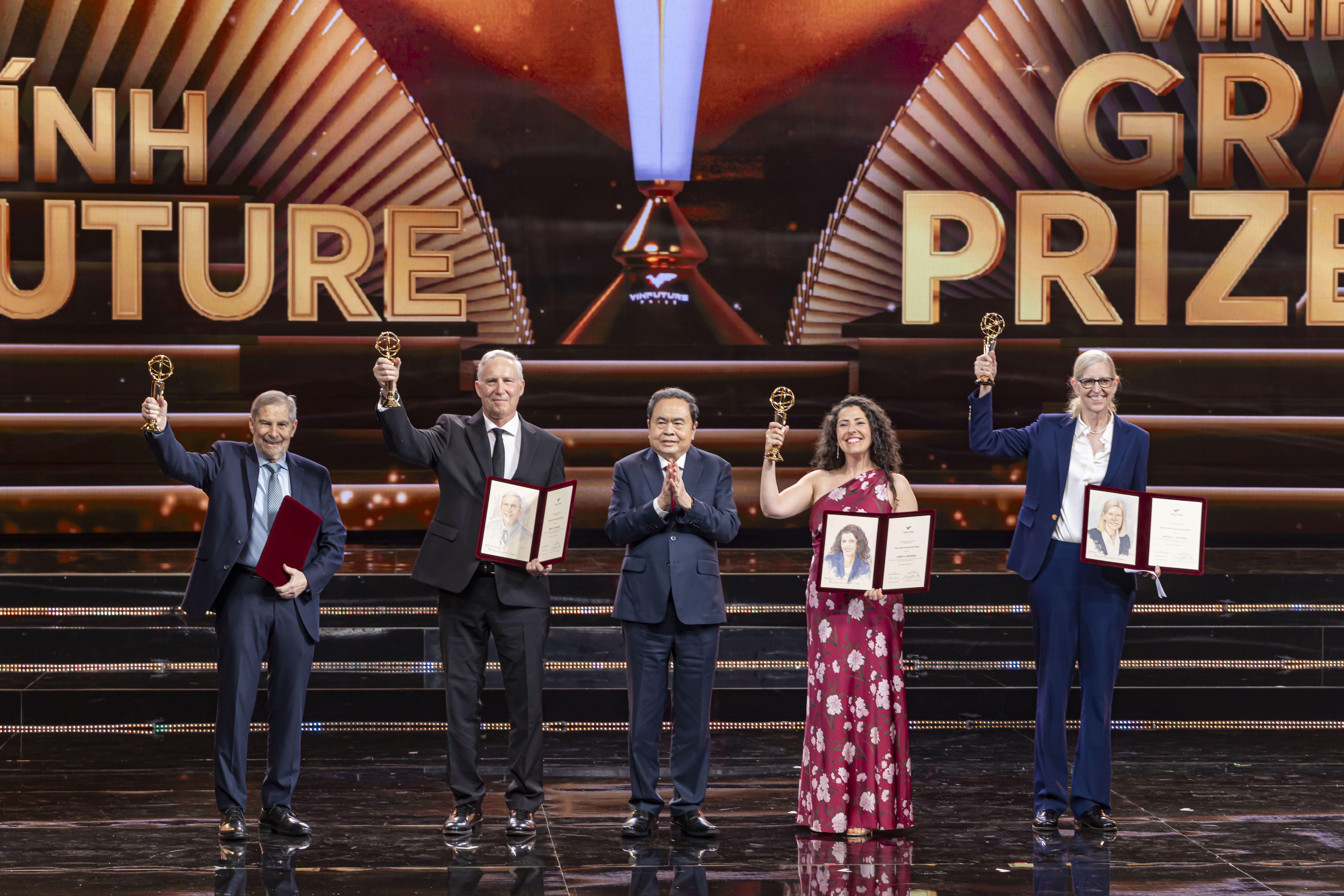 Cha đẻ vaccine HPV