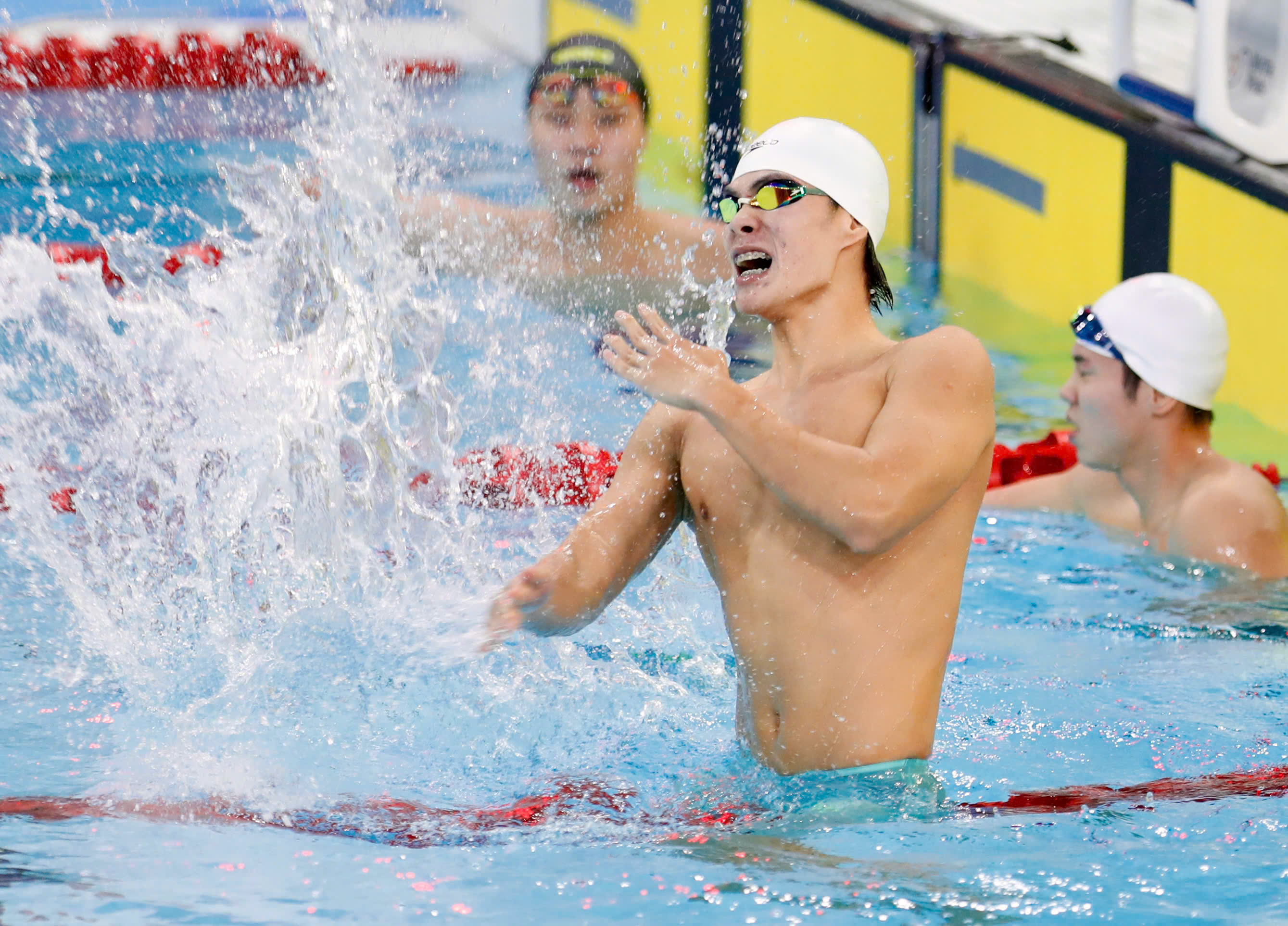 822810538931001323 1