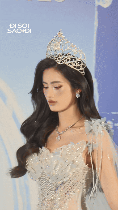 lv020251210181944 ezgifcom video to gif converter